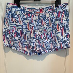 Lilly Pulitzer Callahan 100% cotton Red Right Return 4.5” inseam shorts